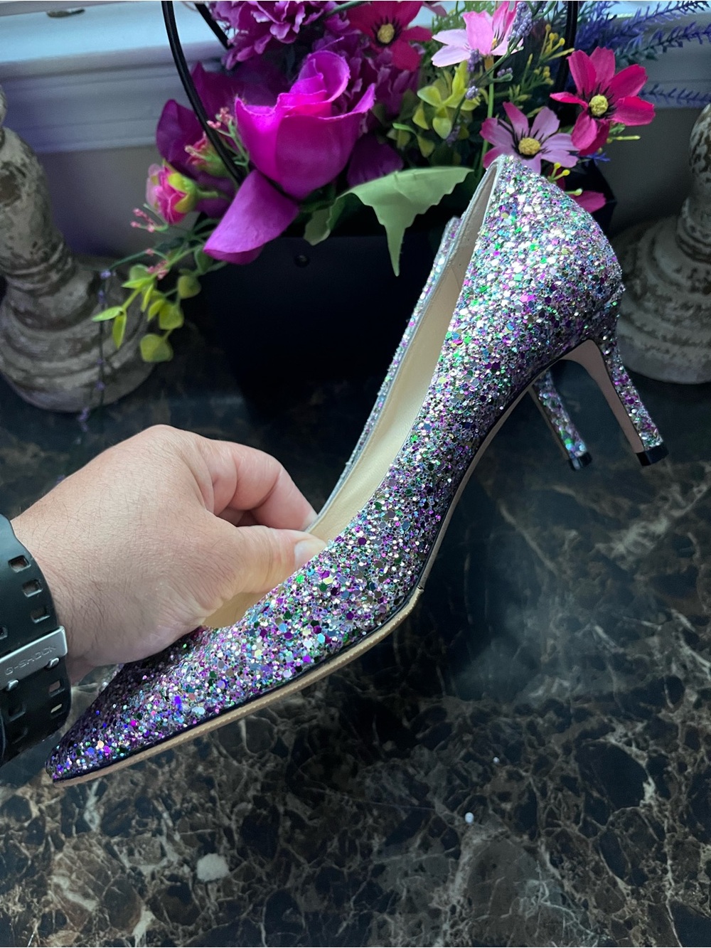 Jimmy Choo
Love 85
Fancy/Elegant
Princess
Heel/Pumps
Size 39 EU
9 USA for Women - Picture 9 of 15